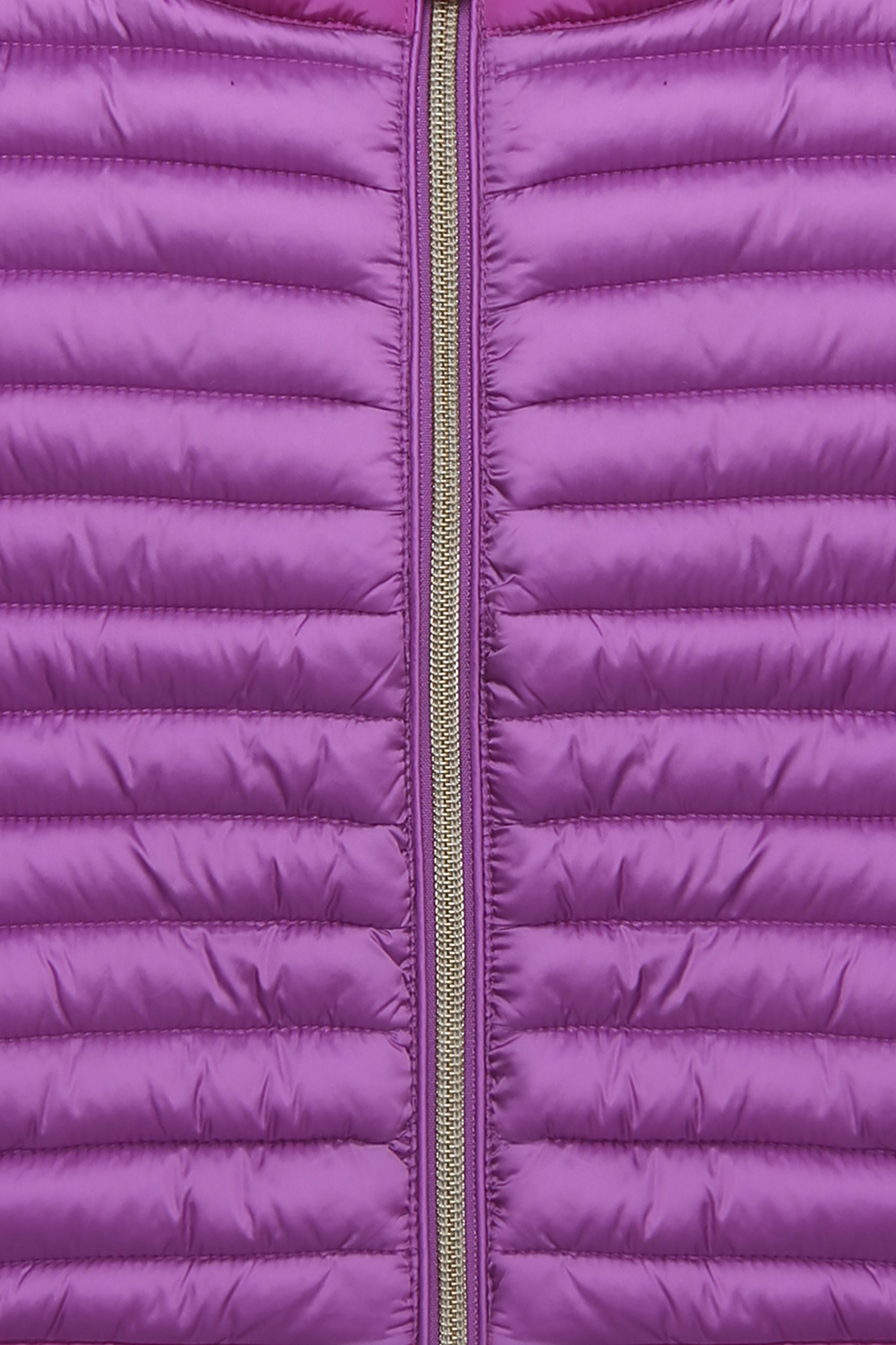 Фиолетовая стеганая куртка